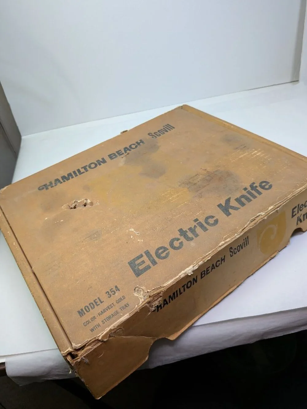 Vintage 1974 Hamilton Beach Harvest Gold Electric Knife Set Model 354 w/ Box